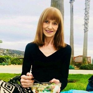 Meet your Posher, Debra